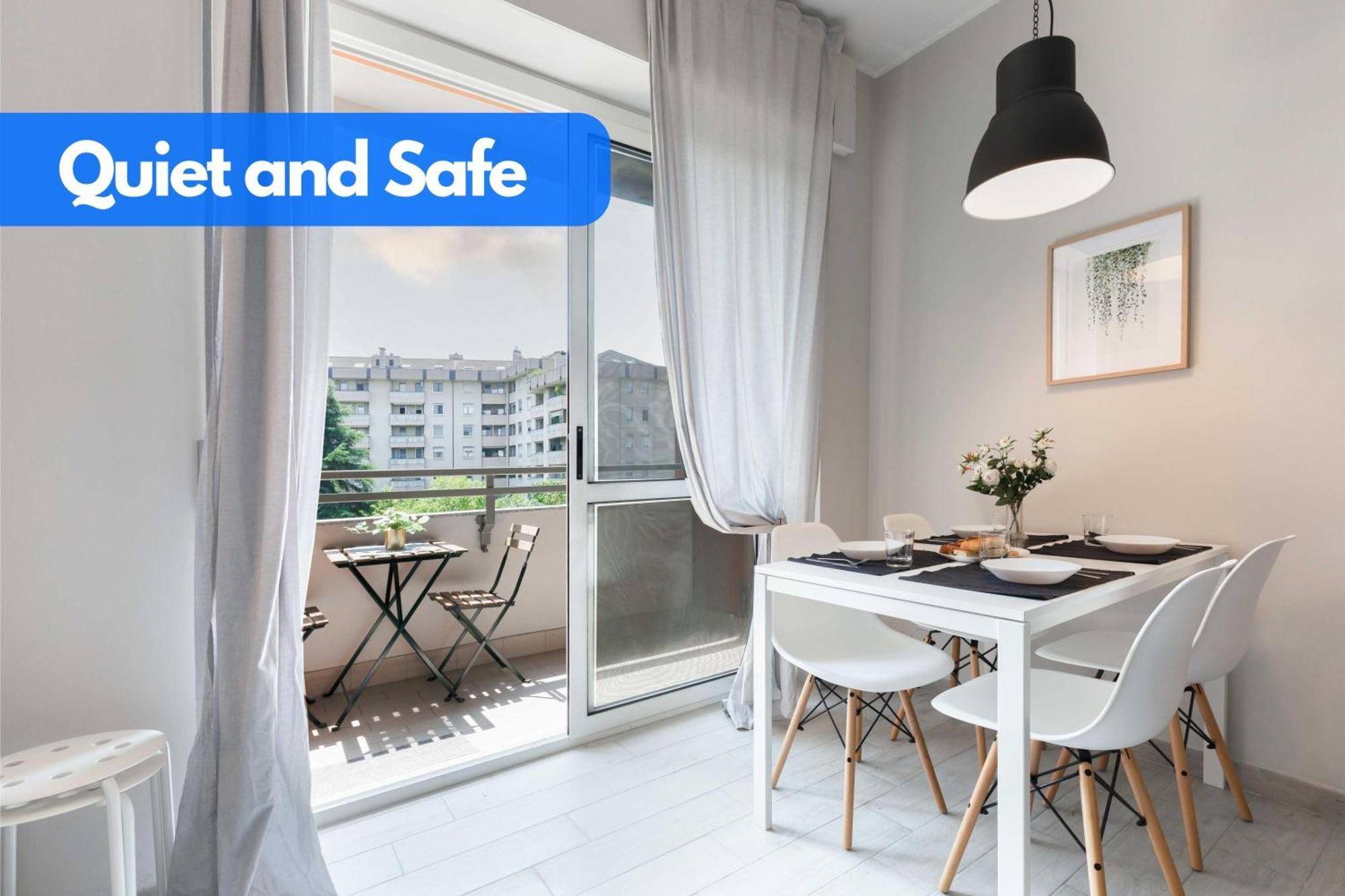 Ferienwohnung The Green House - Private Parking And Balcony Mailand Exterior foto